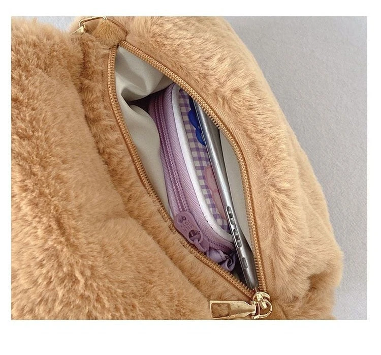 Baby Bear Fur Handbag - Image 18