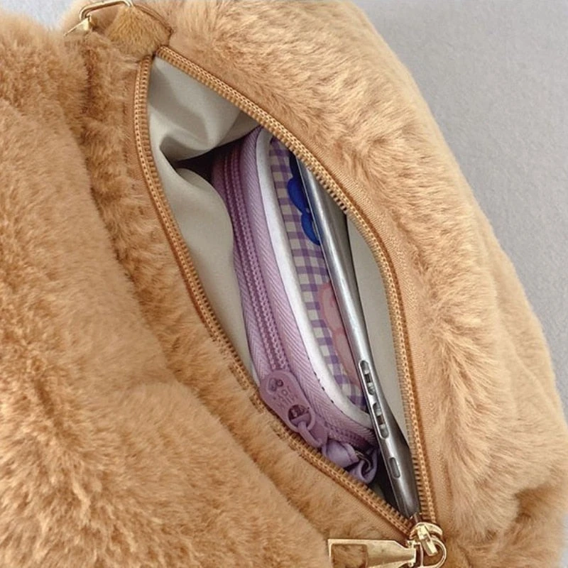 Baby Bear Fur Handbag - Image 7