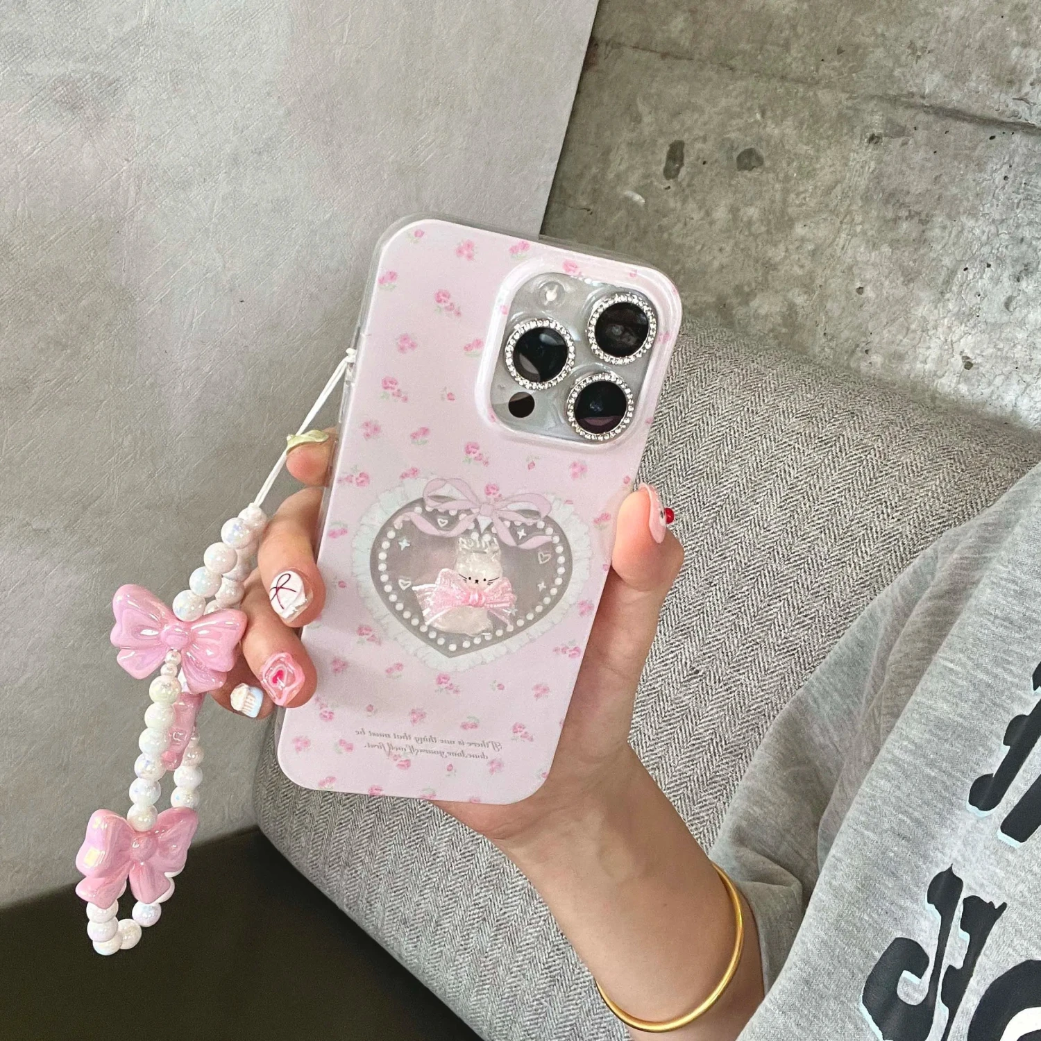 Cameo Kitty IPhone Case With Chain - Image 4