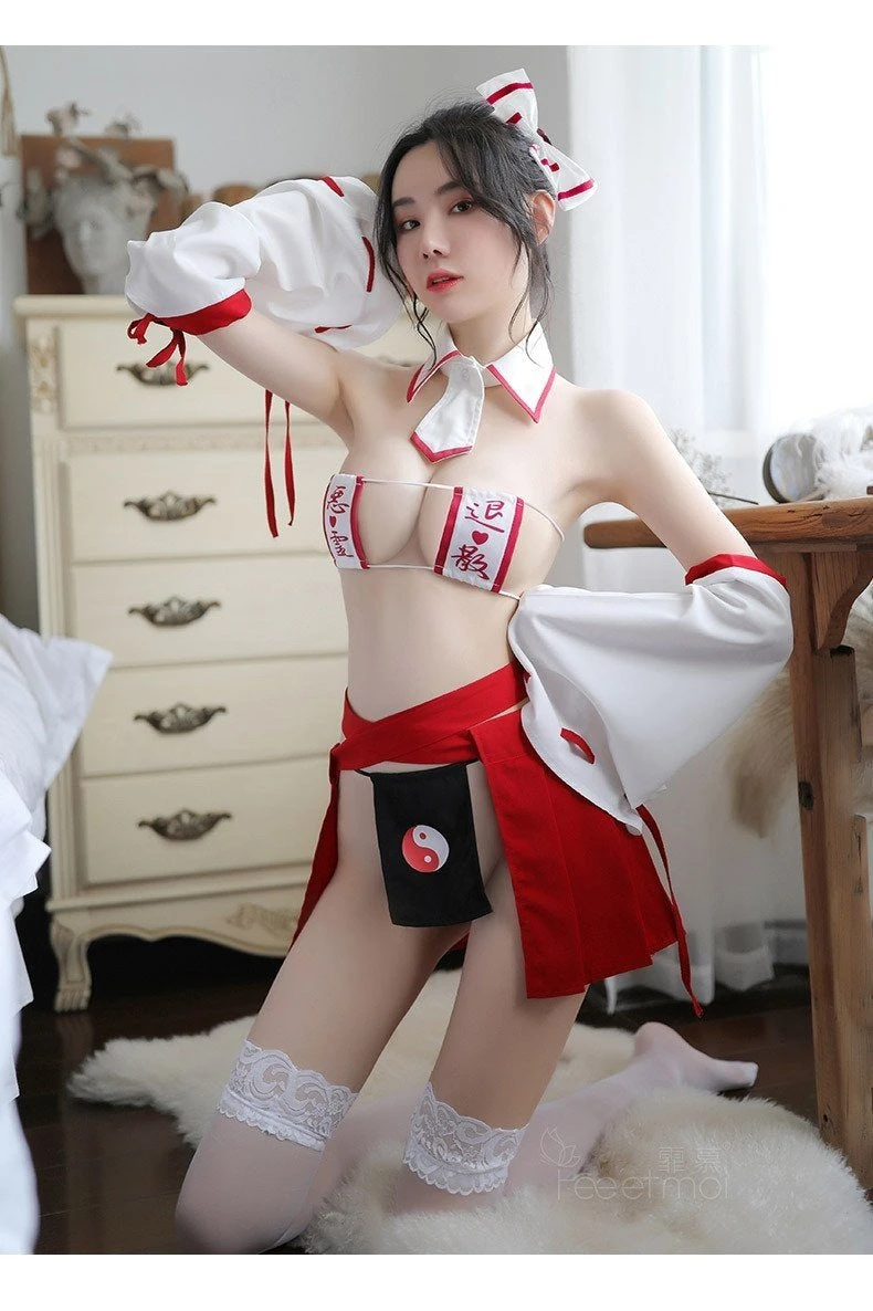 Japanese Nurse Cosplay - Image 10