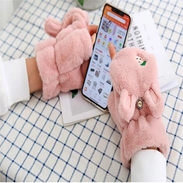 Strawbunny Plush Mittens - Image 14